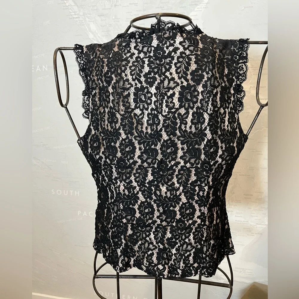 Nanette Lepore Rich Bouquet Black Lace Top Button Front 10 XE - Picture 2 of 6